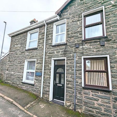 Cheerful 2 Bed Home With Mountain Views Blaenau Ffestiniog Bagian luar foto